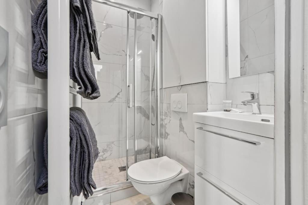03 Tour Eiffel Appartement Pour 7 Personnes Paris Bagian luar foto